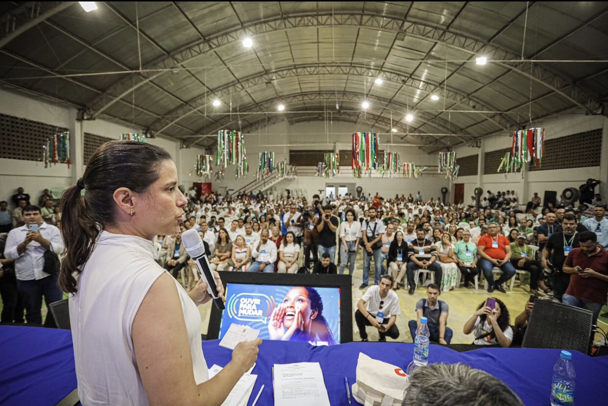 No Agreste, Raquel anuncia duplicação da BR-104, construção de estação de tratamento de água em Santa Cruz do Capibaribe e nova escola em Toritama