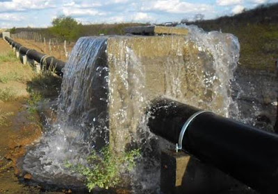 Abastecimento suspenso em cidades pajeuzeiras devido a manutenção na Adutora do Pajeú