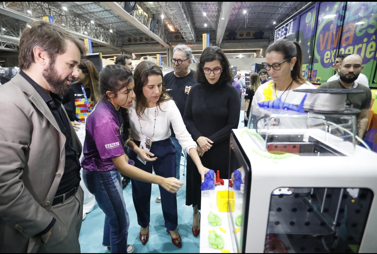 Raquel Lyra destaca apoio  ao empreendedorismo local em feira do Sebrae-PE
