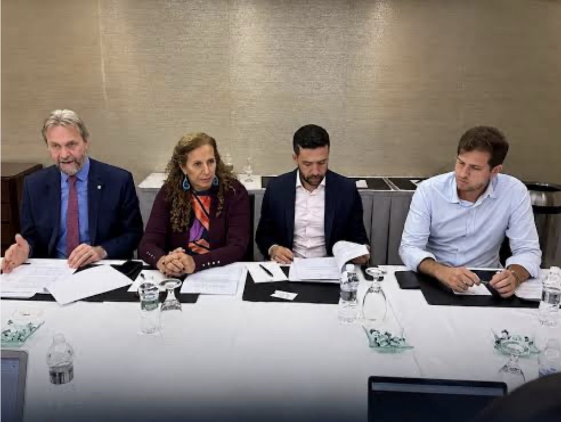 Governo Lula envia André Janones e Jandira Feghali em comitiva aos EUA para discutir tarifas e classificação de facções criminosas