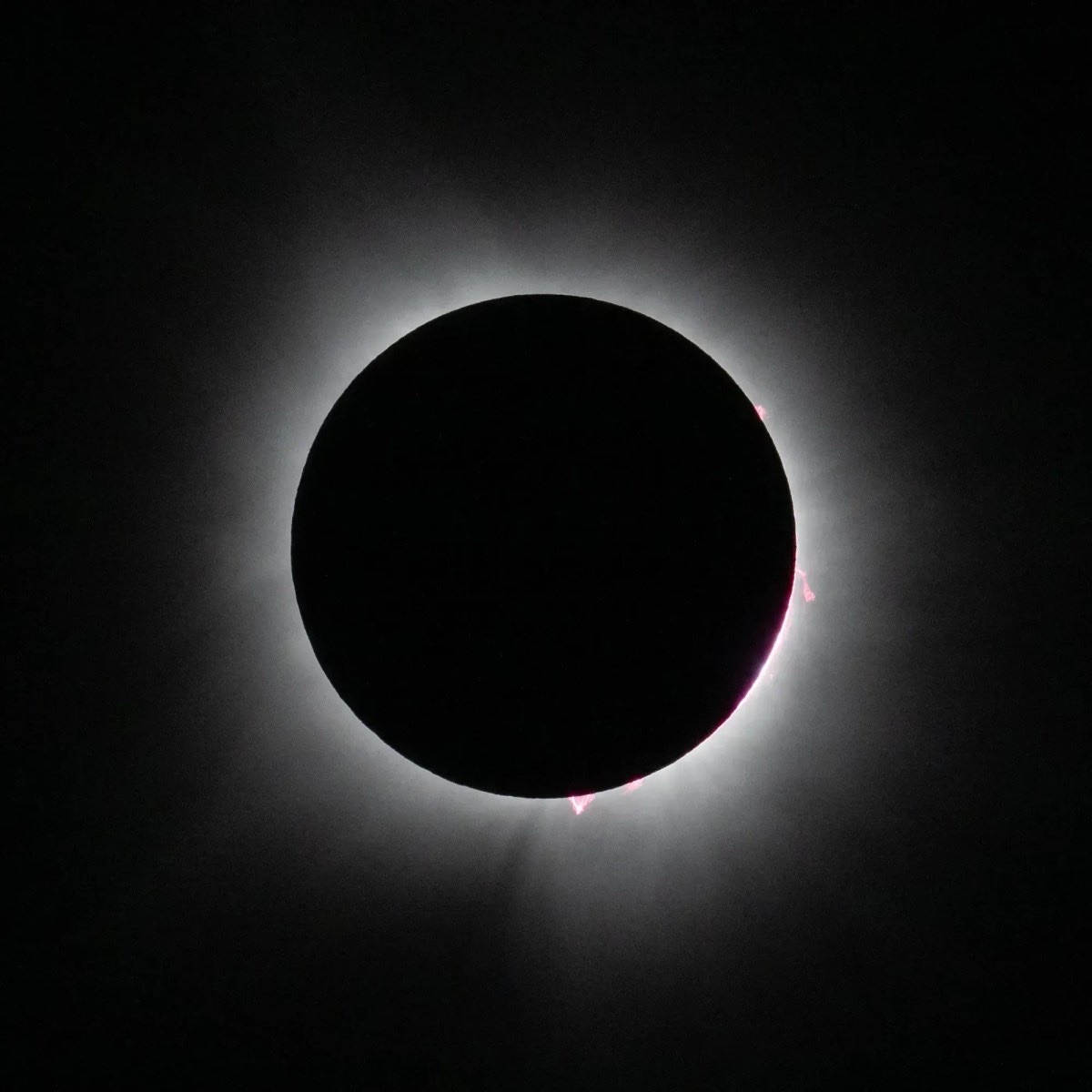 Eclipse solar total no hemisfério norte terá transmissão ao vivo da Nasa
