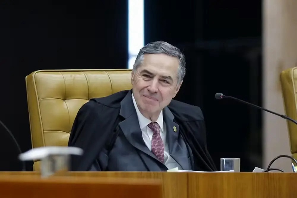 Barroso é internado após intoxicação alimentar e apresenta boa recuperação